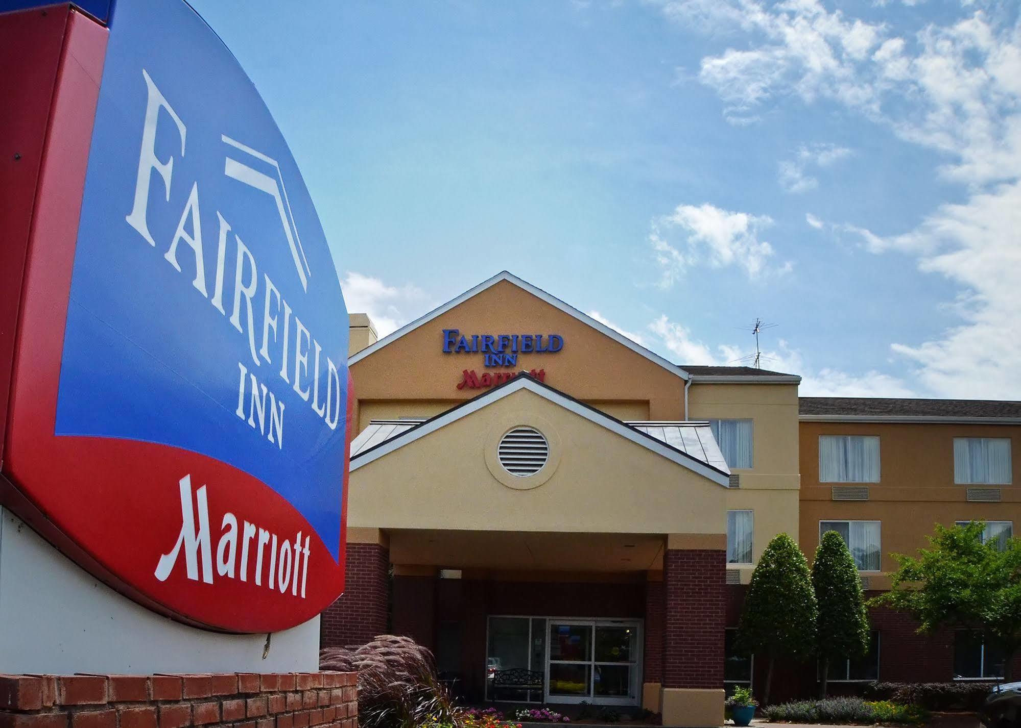 Fairfield Inn Charlotte Northlake Exterior photo